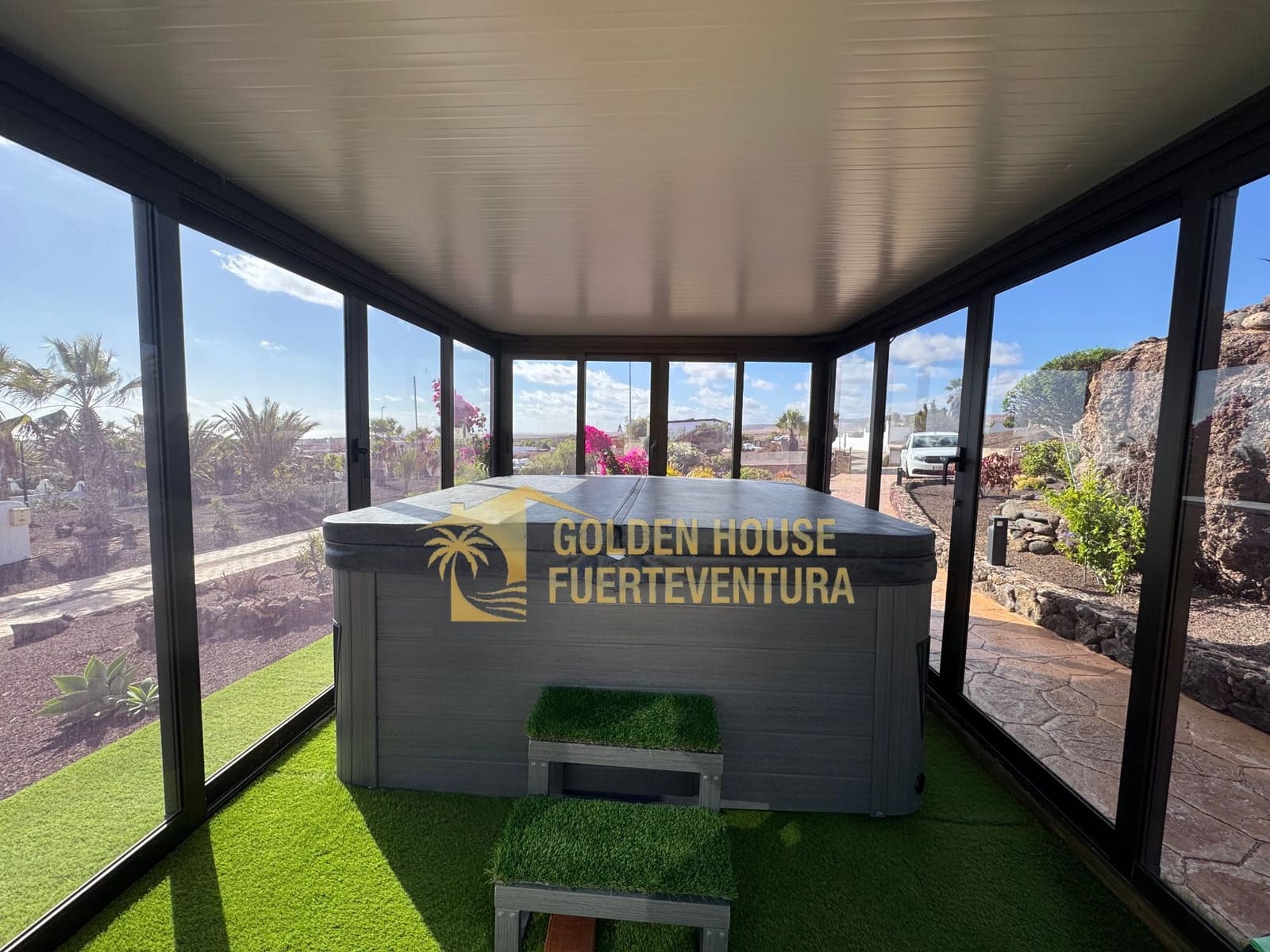 2 soveværelse Villa til salg i Parque Holandes med swimmingpool - € 550.000 (Ref: 9413645)