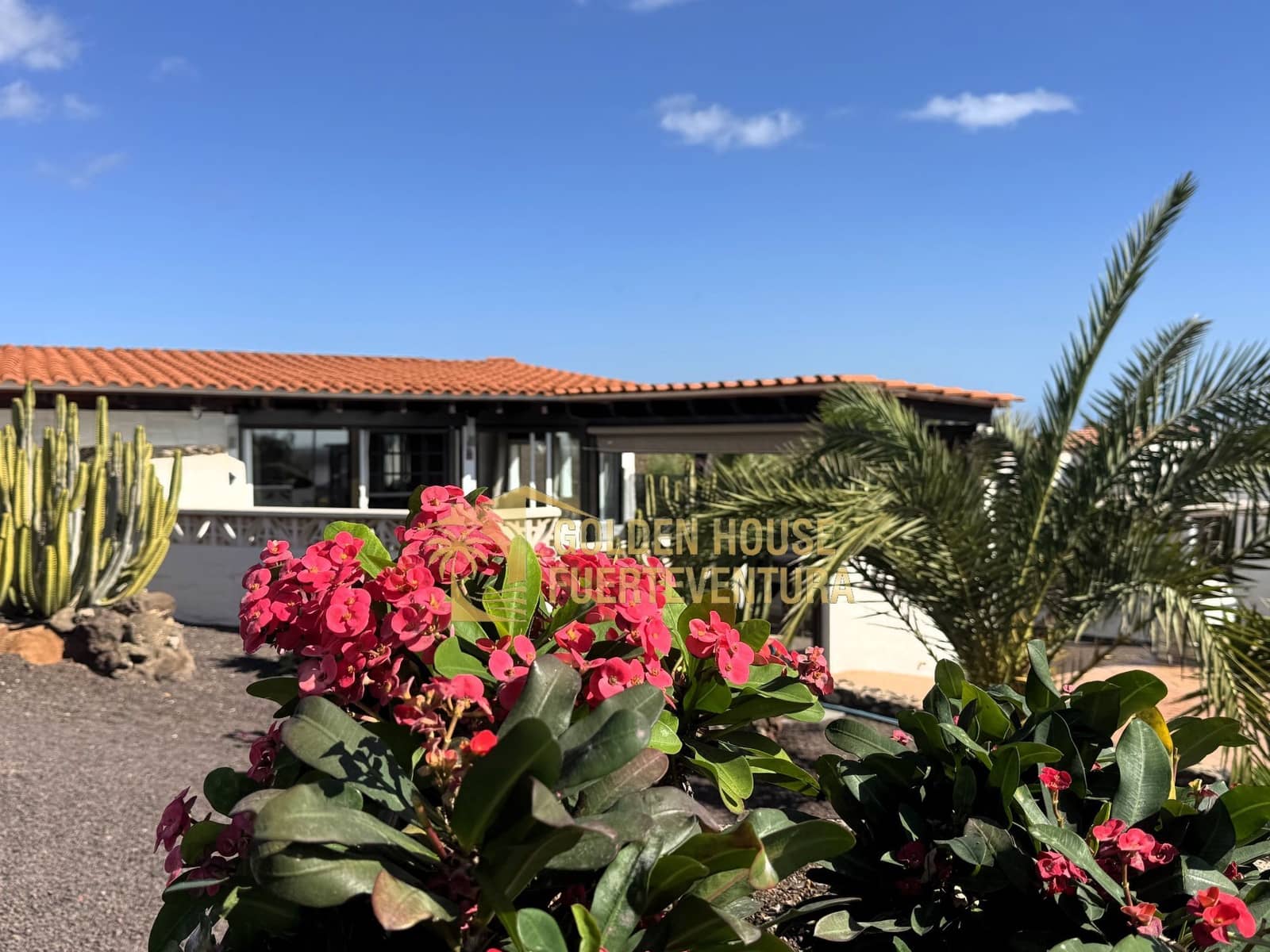 2 soveværelse Villa til salg i Parque Holandes med swimmingpool - € 550.000 (Ref: 9413645)