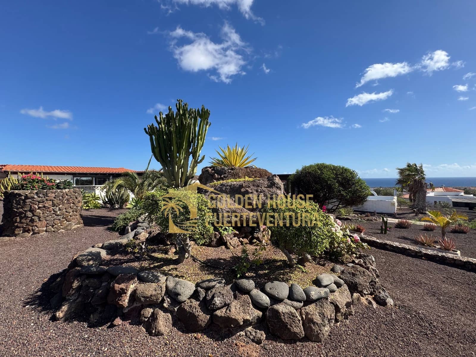 2 soveværelse Villa til salg i Parque Holandes med swimmingpool - € 550.000 (Ref: 9413645)