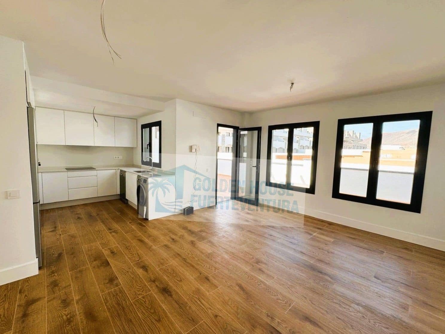 2 chambre Appartement à vendre à Corralejo avec piscine garage - 245 000 € (Ref: 9433084)