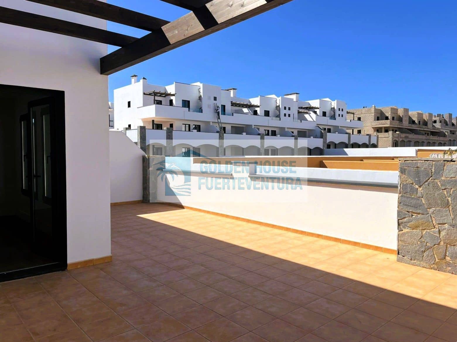 2 chambre Appartement à vendre à Corralejo avec piscine garage - 245 000 € (Ref: 9433084)