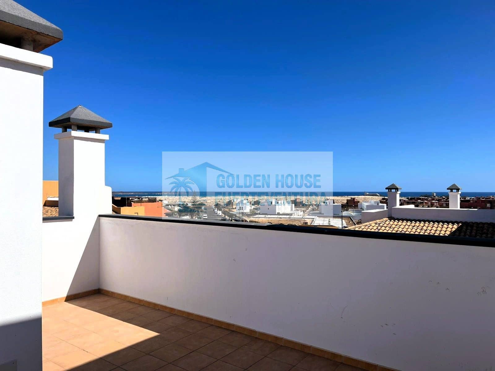 2 chambre Appartement à vendre à Corralejo avec piscine garage - 245 000 € (Ref: 9433084)