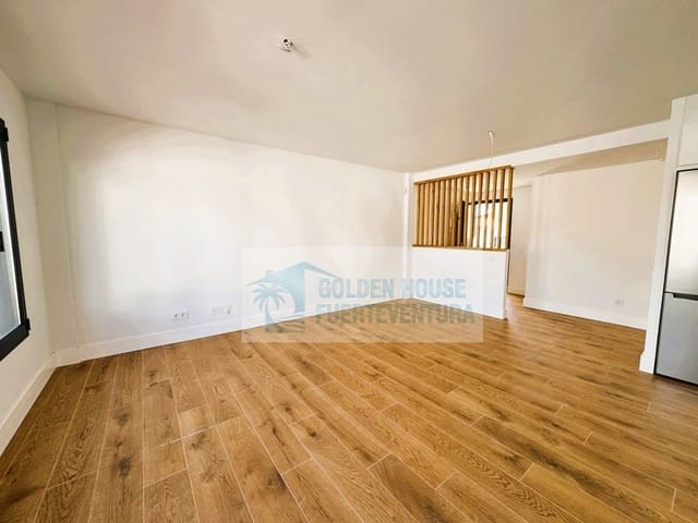 2 sypialnia Apartament na sprzedaż w Corralejo, La Oliva z basenem garażem - 245 000 € (Ref: 9433084)