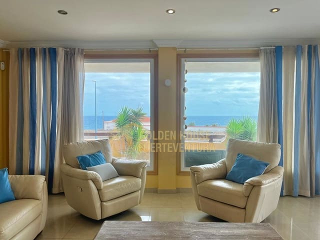 5 makuuhuone Huvila myytävänä paikassa Caleta de Fuste, Antigua mukana uima-altaan 
autotalli - 1 300 000 € (Ref: 9436741)