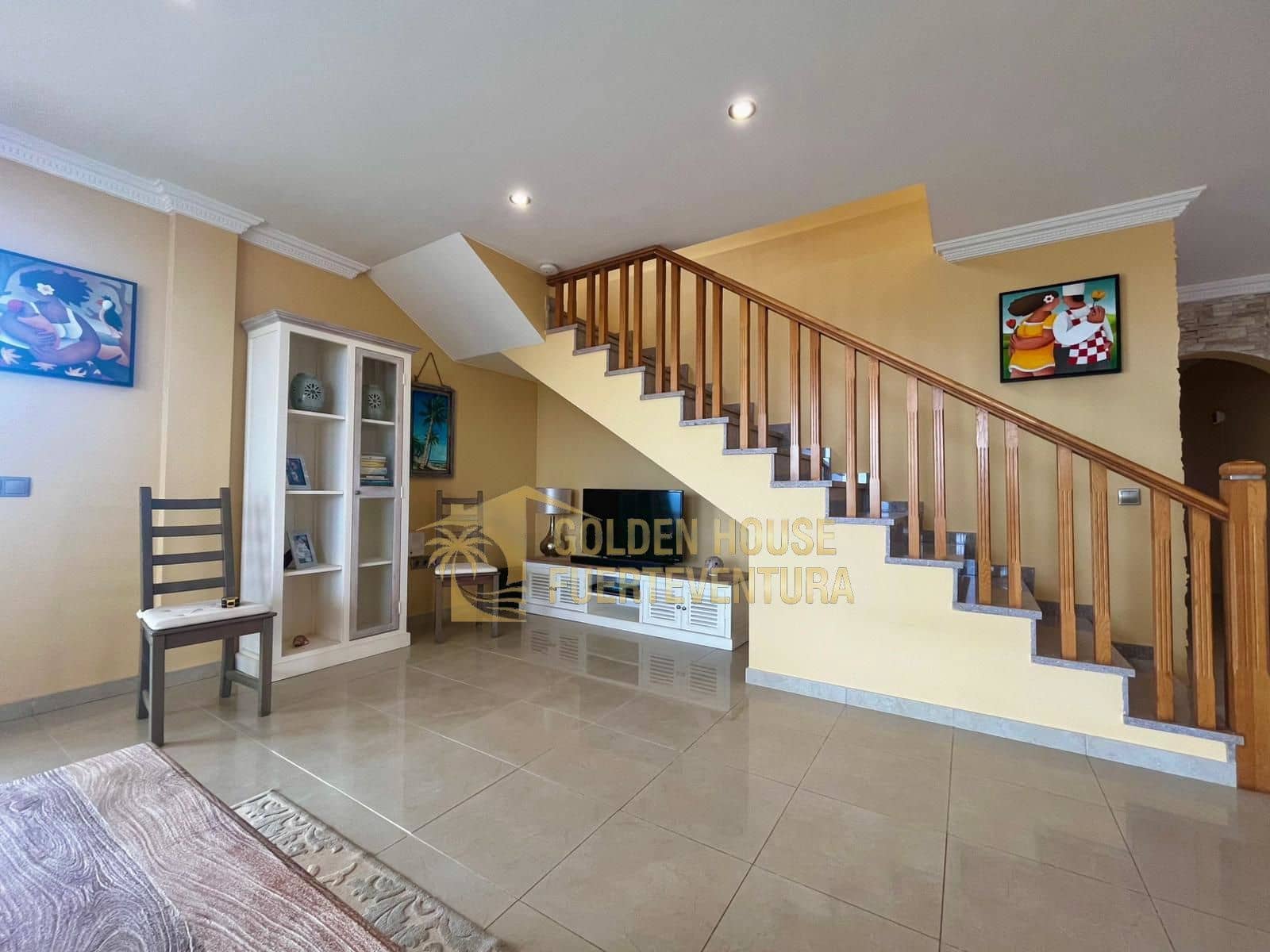 5 makuuhuone Huvila myytävänä paikassa Caleta de Fuste mukana uima-altaan 
autotalli - 1 300 000 € (Ref: 9436741)