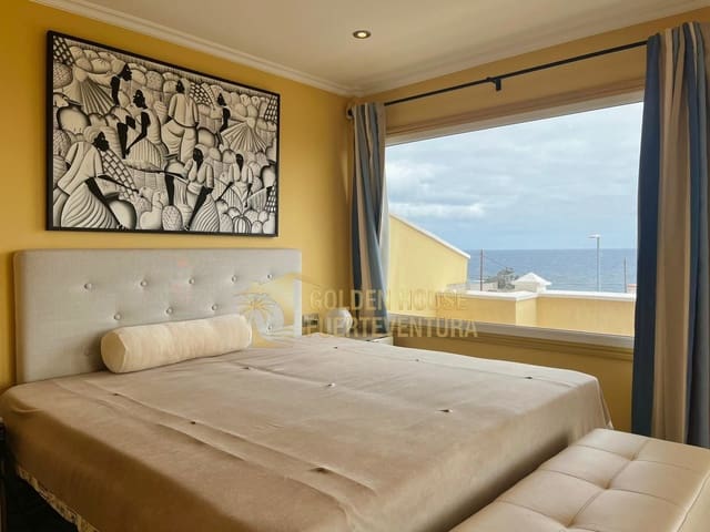 5 makuuhuone Huvila myytävänä paikassa Caleta de Fuste, Antigua mukana uima-altaan 
autotalli - 1 300 000 € (Ref: 9436741)