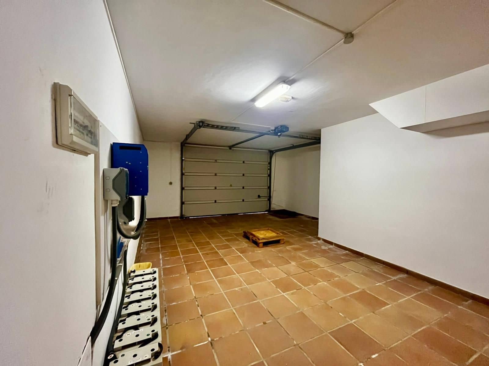 5 bedroom Villa for sale in Caleta de Fuste with pool garage - € 1,300,000 (Ref: 9436741)