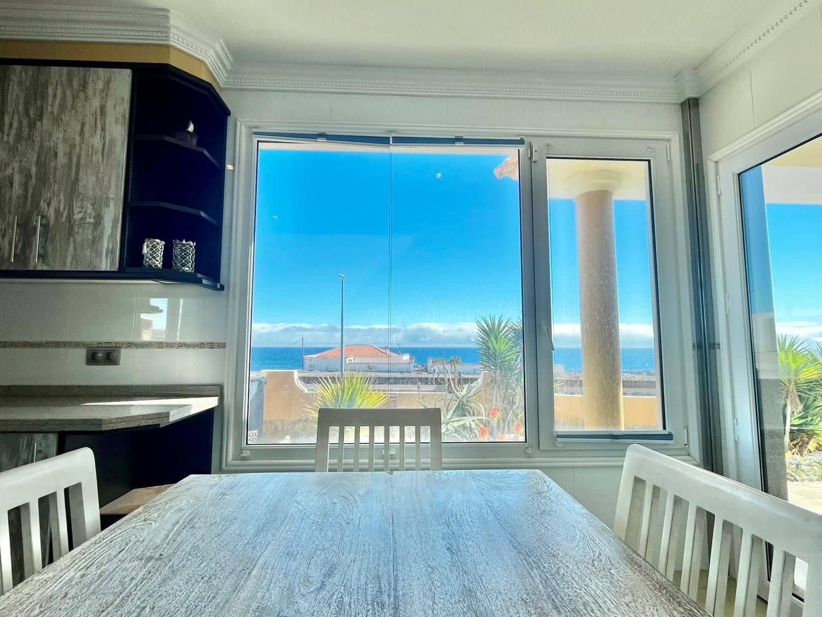 5 bedroom Villa for sale in Caleta de Fuste with pool garage - € 1,300,000 (Ref: 9436741)