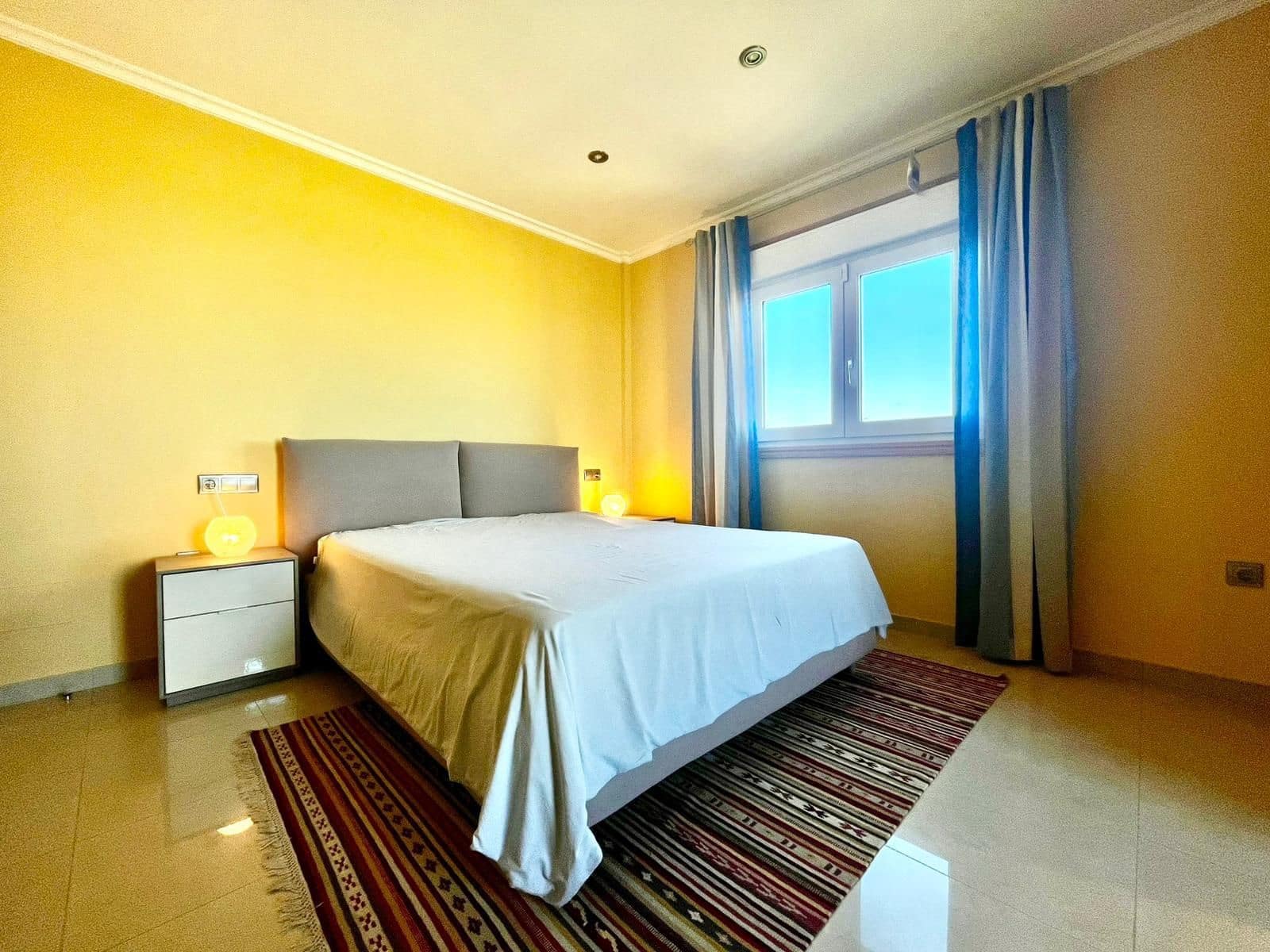 5 bedroom Villa for sale in Caleta de Fuste with pool garage - € 1,300,000 (Ref: 9436741)