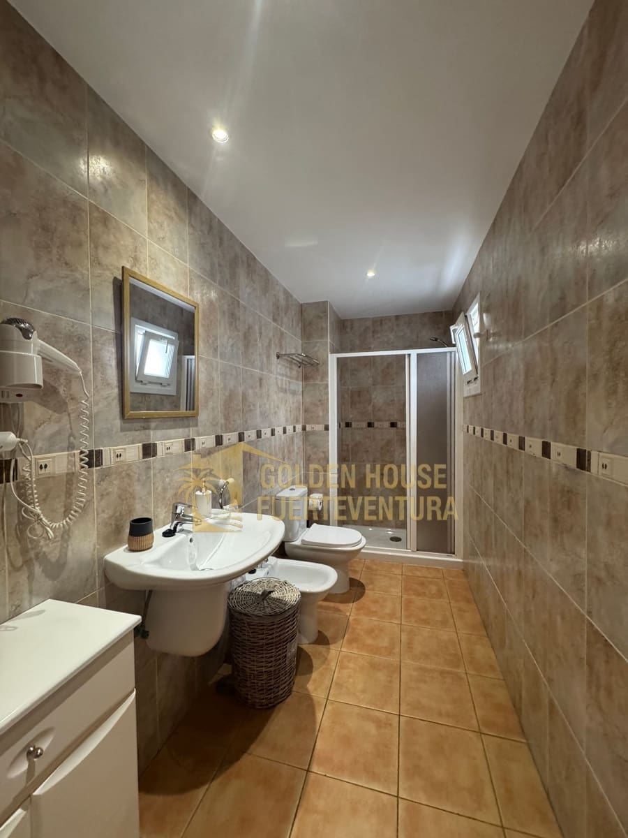 2 bedroom Apartment for sale in El Cotillo with pool garage - € 320,000 (Ref: 9496883)