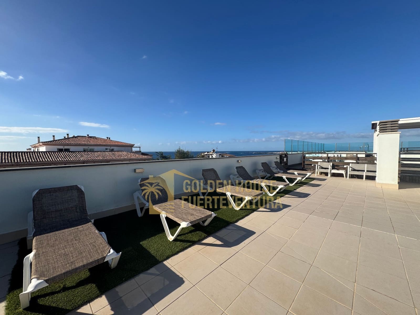 2 bedroom Apartment for sale in El Cotillo with pool garage - € 320,000 (Ref: 9496883)