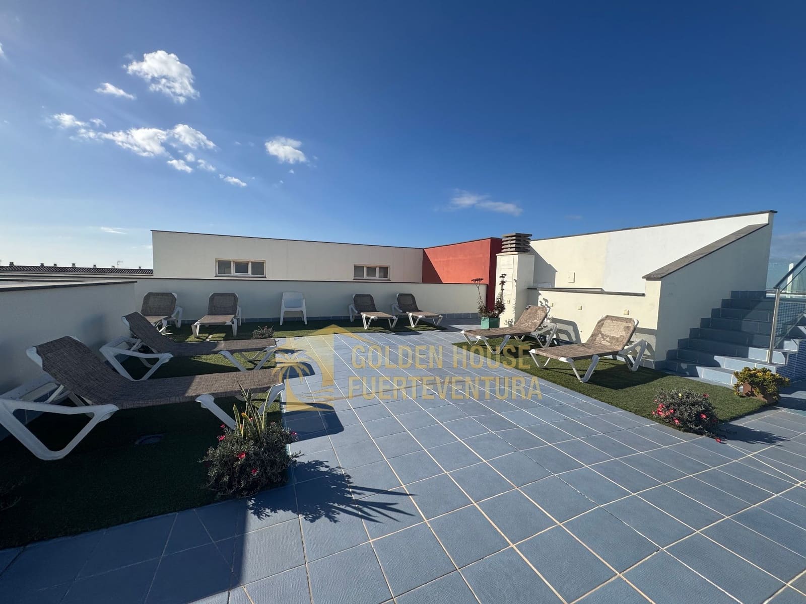 2 bedroom Apartment for sale in El Cotillo with pool garage - € 320,000 (Ref: 9496883)