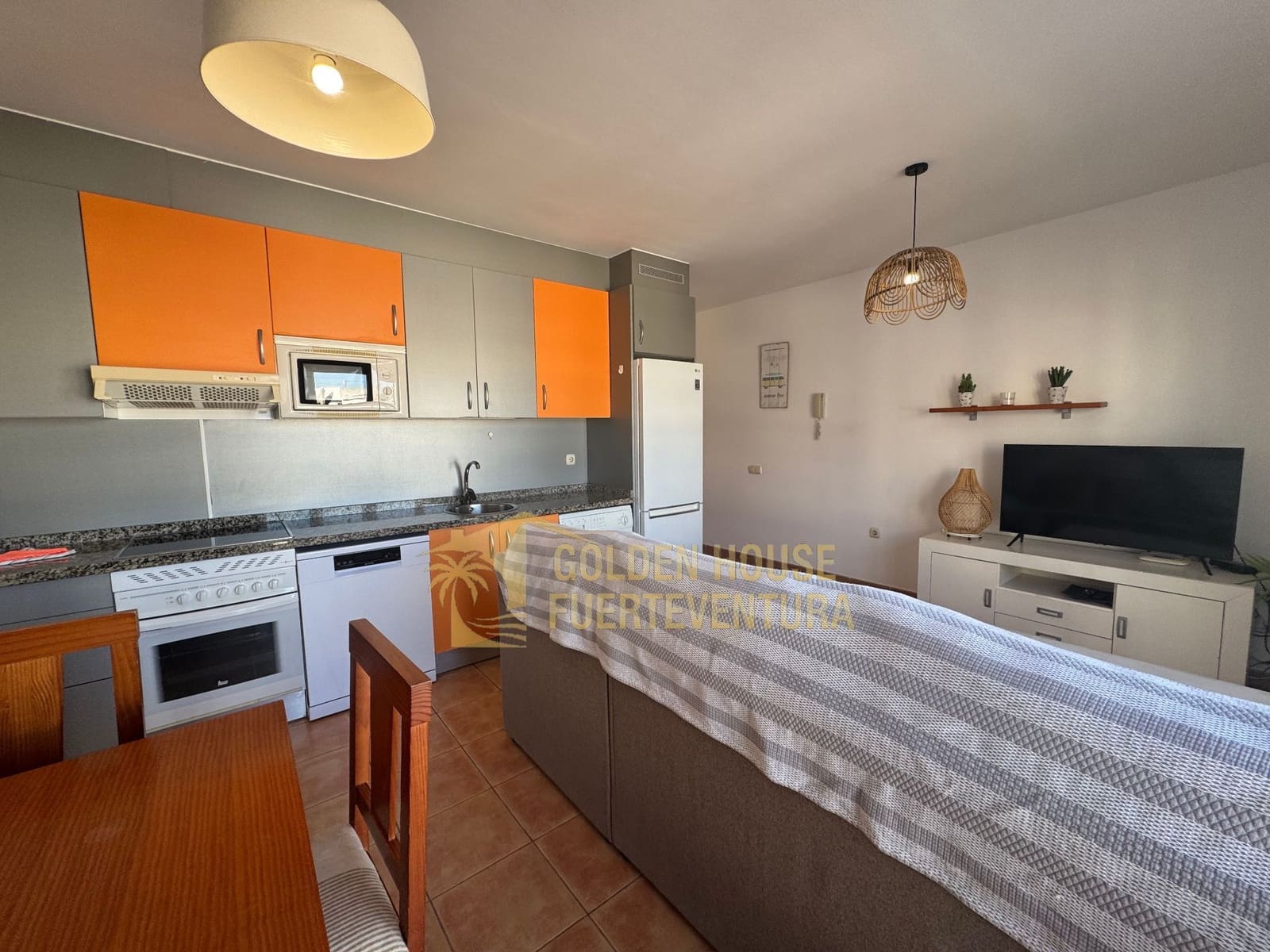 2 bedroom Apartment for sale in El Cotillo with pool garage - € 320,000 (Ref: 9496883)