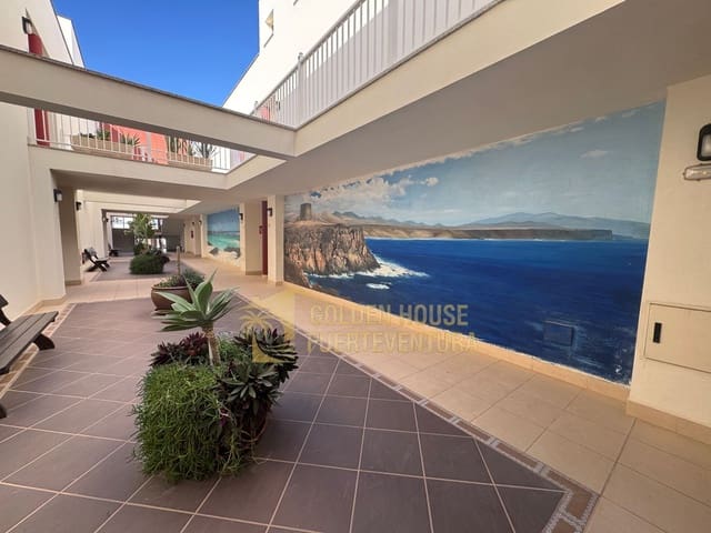 2 makuuhuone Huoneisto myytävänä paikassa El Cotillo, La Oliva mukana uima-altaan 
autotalli - 320 000 € (Ref: 9496883)