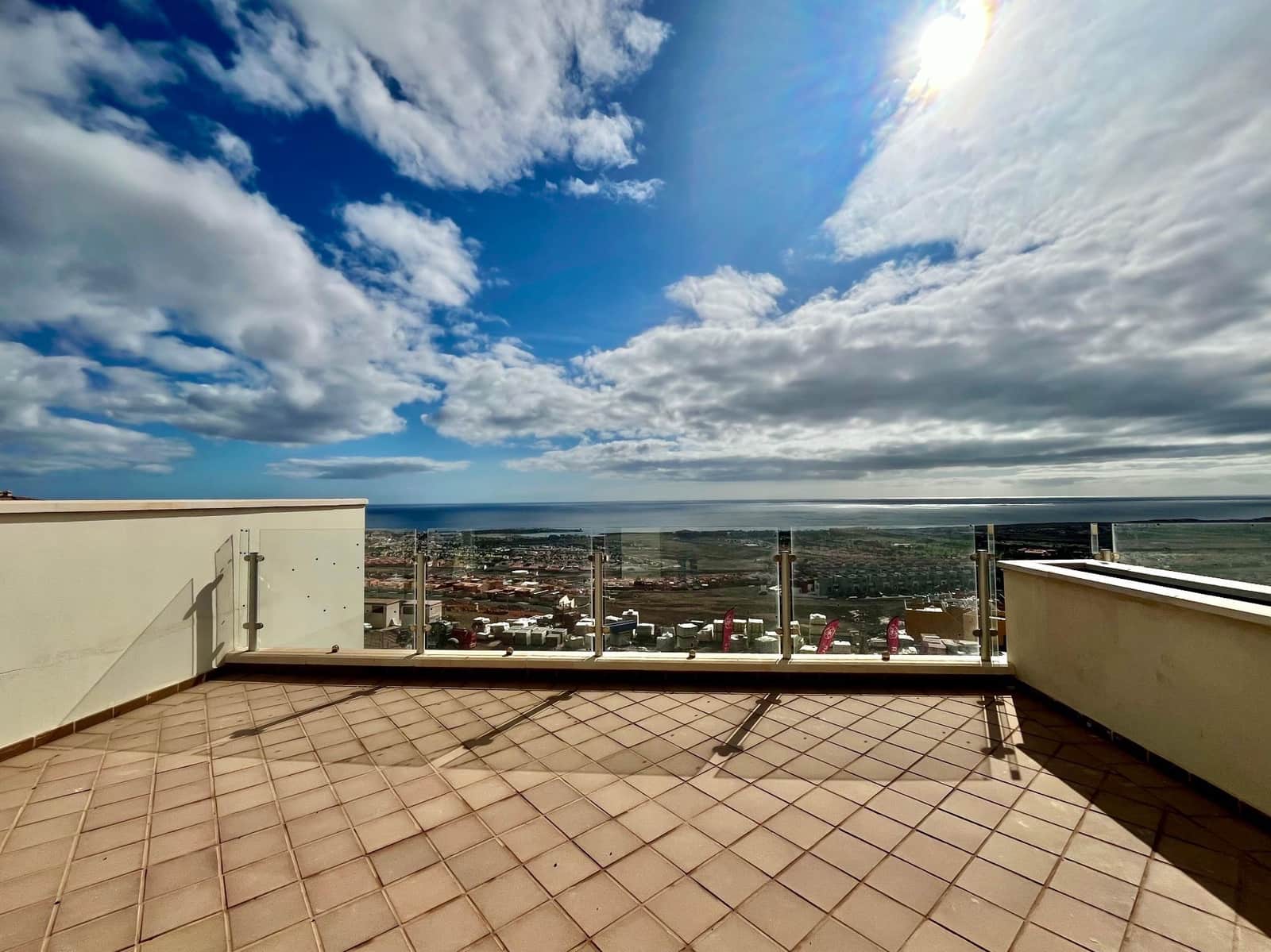 2 soveværelse Lejlighed til salg i Caleta de Fuste med swimmingpool garage - € 330.000 (Ref: 9550843)