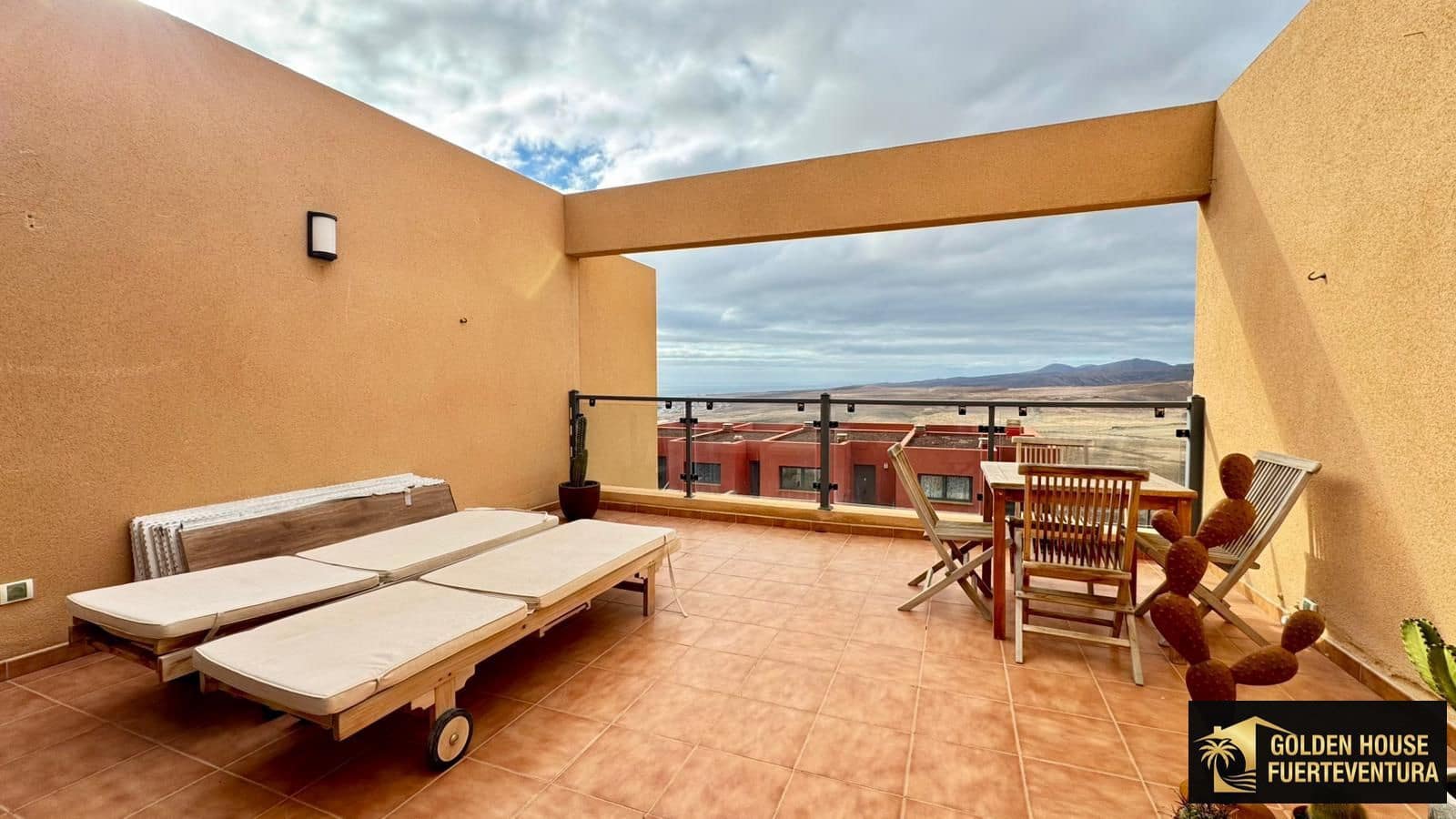 3 bedroom Townhouse for sale in Caleta de Fuste with pool garage - € 300,000 (Ref: 9598722)