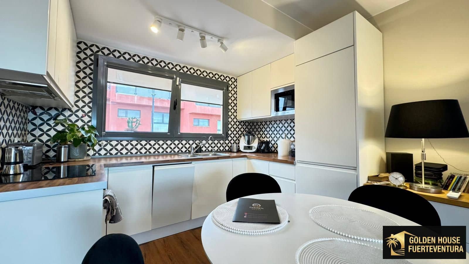 3 bedroom Townhouse for sale in Caleta de Fuste with pool garage - € 300,000 (Ref: 9598722)