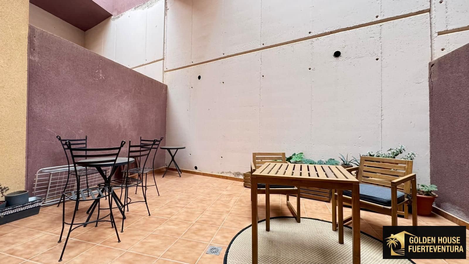 3 bedroom Townhouse for sale in Caleta de Fuste with pool garage - € 300,000 (Ref: 9598722)