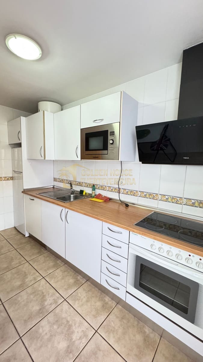 2 Zimmer Apartment zu verkaufen in Caleta de Fuste mit Pool Garage - 285.000 € (Ref: 9655689)