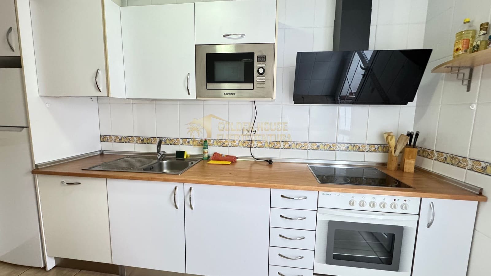 2 Zimmer Apartment zu verkaufen in Caleta de Fuste mit Pool Garage - 285.000 € (Ref: 9655689)
