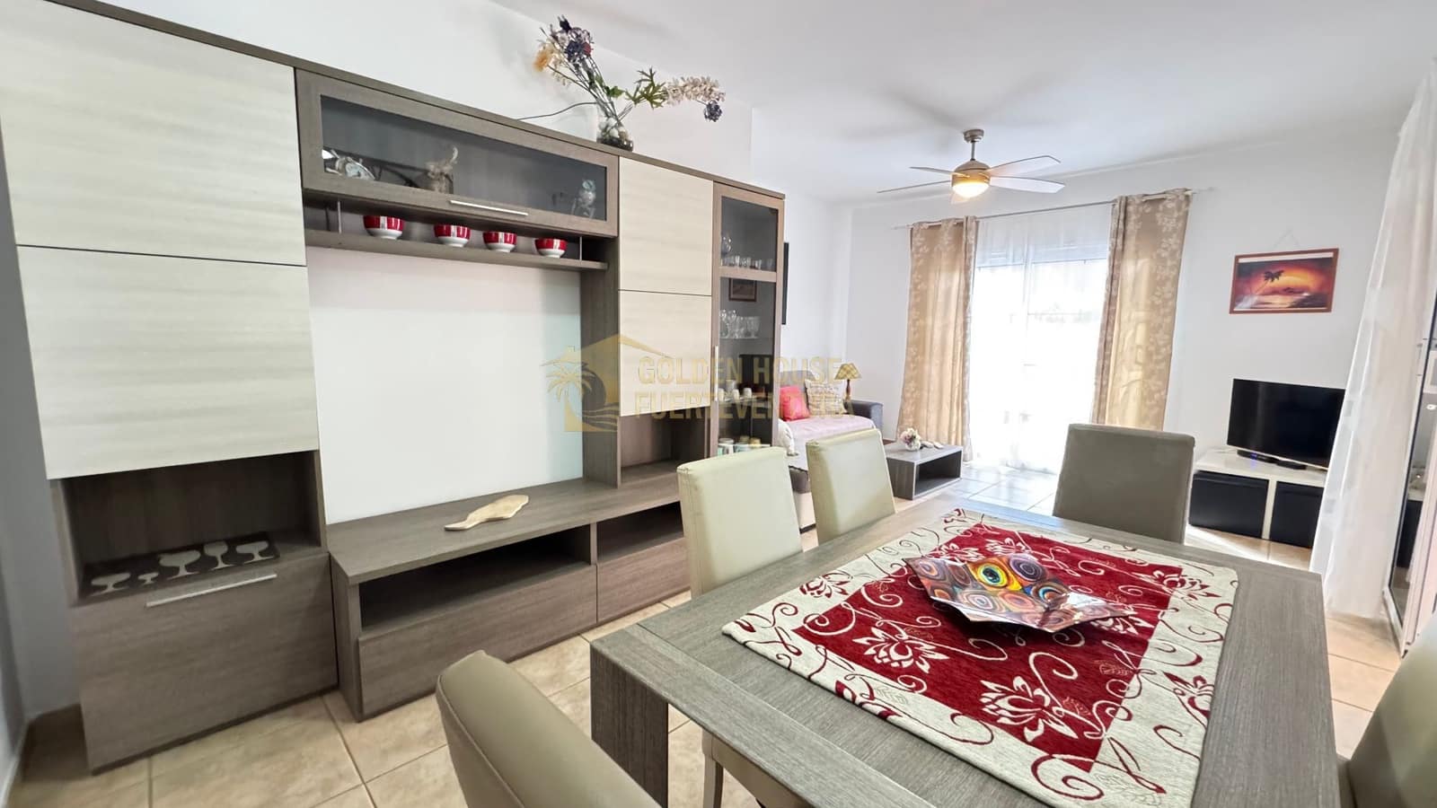 2 Zimmer Apartment zu verkaufen in Caleta de Fuste mit Pool Garage - 285.000 € (Ref: 9655689)