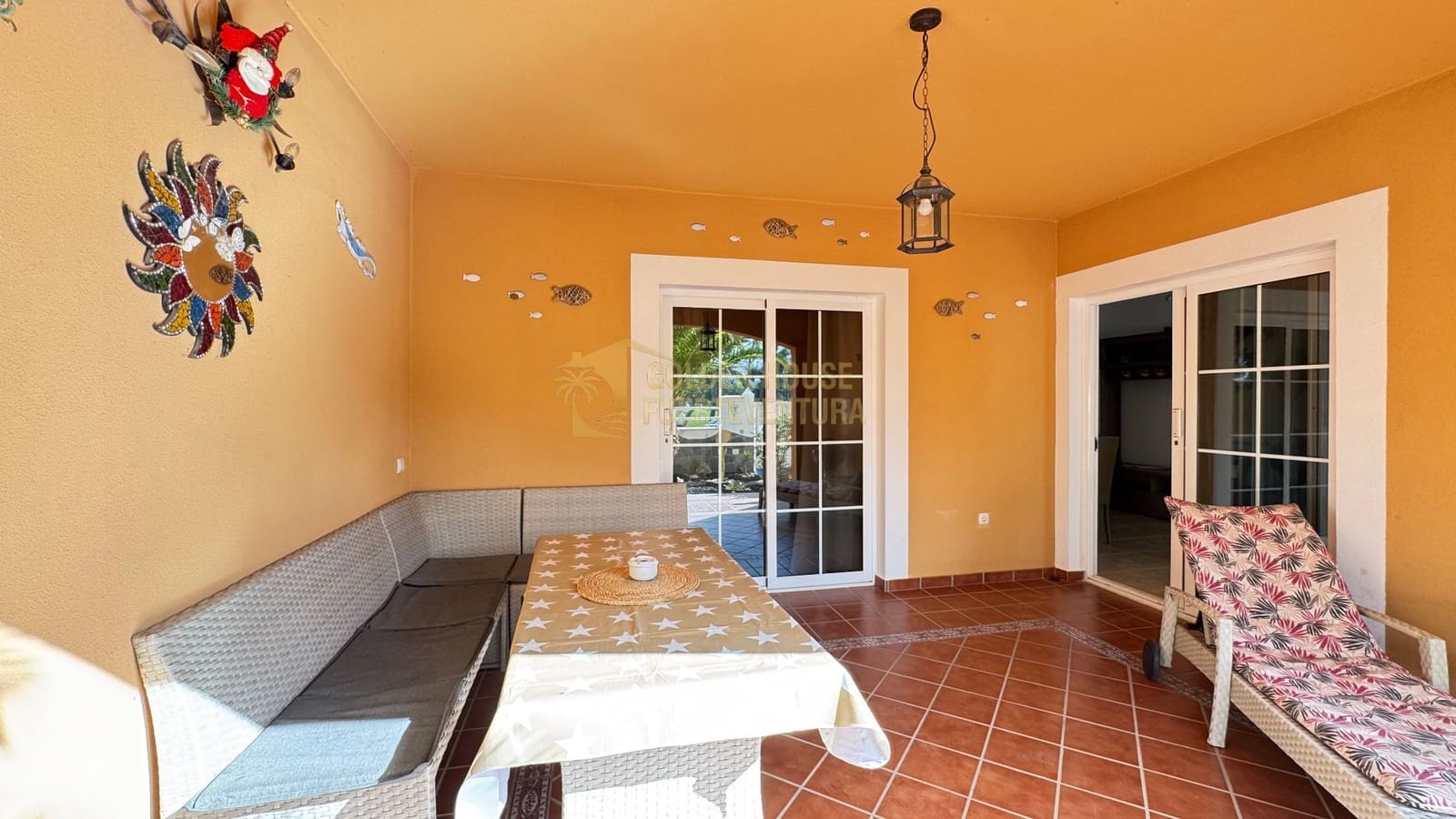 2 Zimmer Apartment zu verkaufen in Caleta de Fuste mit Pool Garage - 285.000 € (Ref: 9655689)