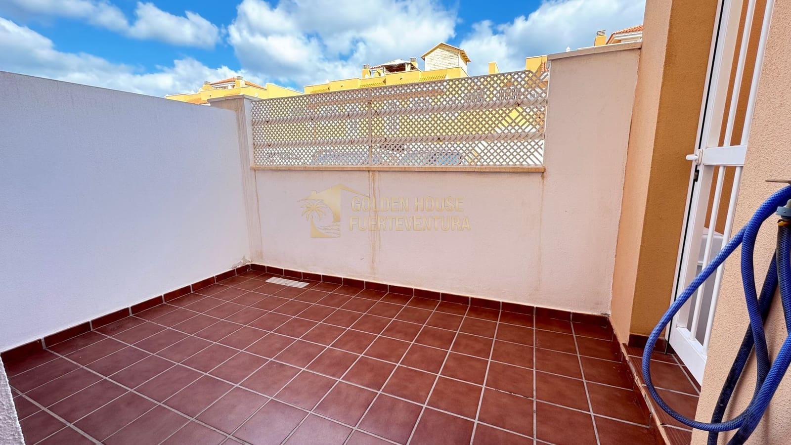 2 Zimmer Apartment zu verkaufen in Caleta de Fuste mit Pool Garage - 285.000 € (Ref: 9655689)