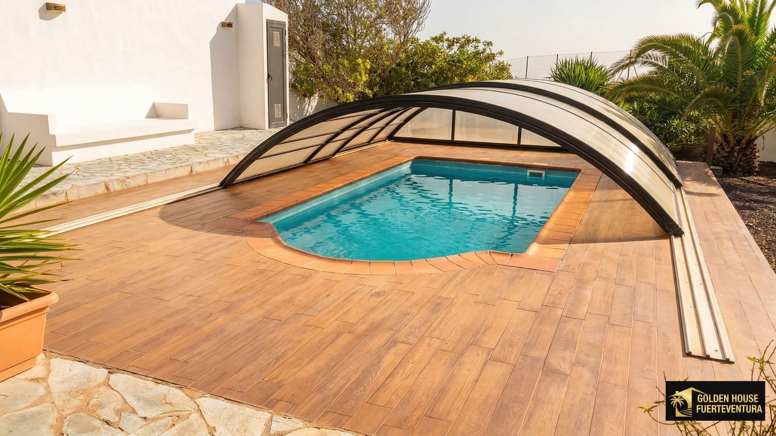 6 bedroom Villa for sale in Puerto del Rosario with pool garage - € 710,000 (Ref: 9747571)