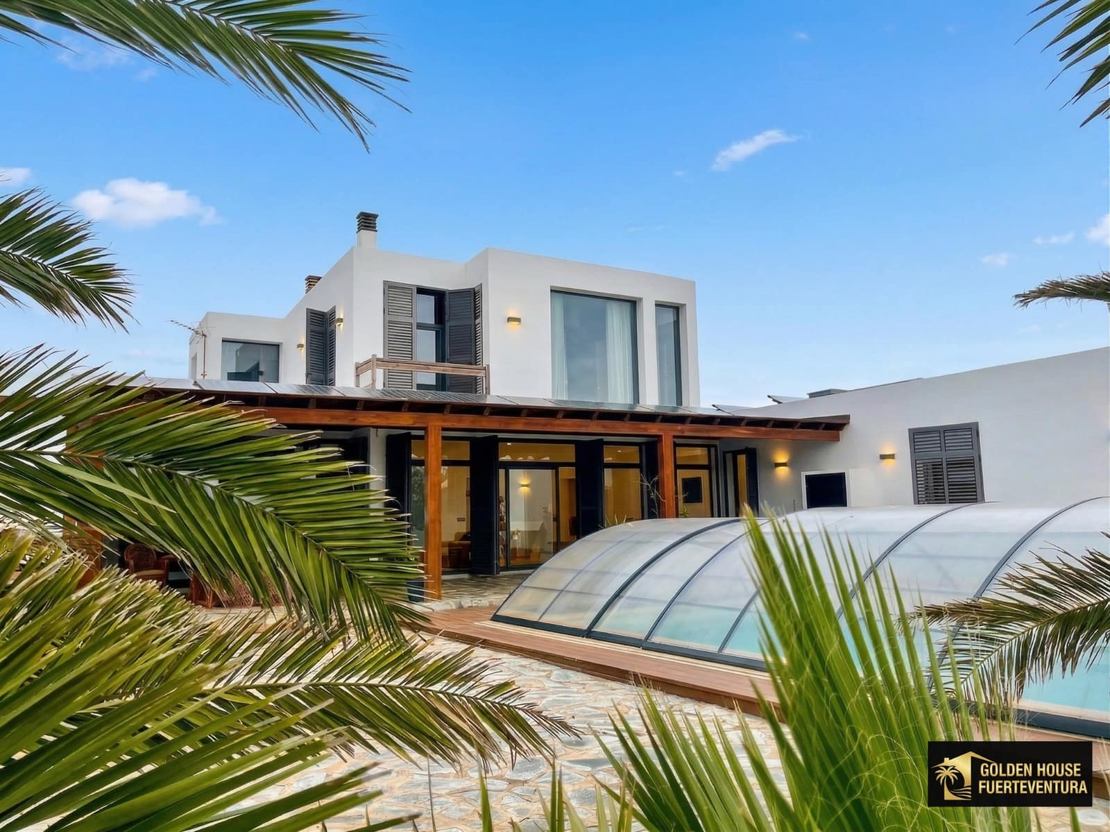 6 bedroom Villa for sale in Puerto del Rosario with pool garage - € 710,000 (Ref: 9747571)
