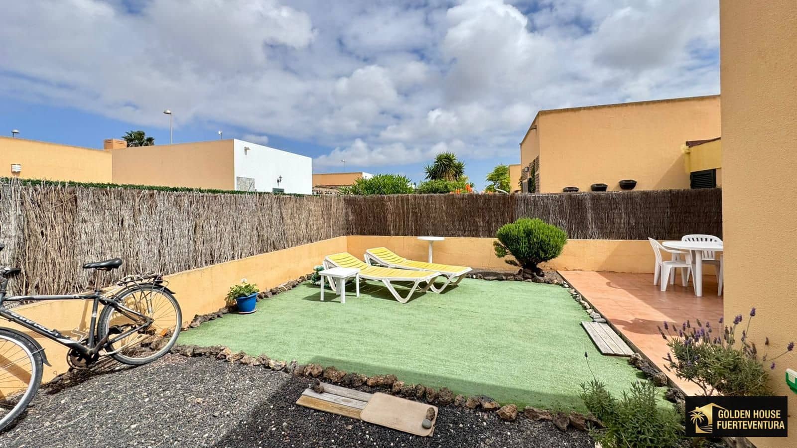 1 soveværelse Villa til salg i Corralejo med garage - € 240.000 (Ref: 9751616)