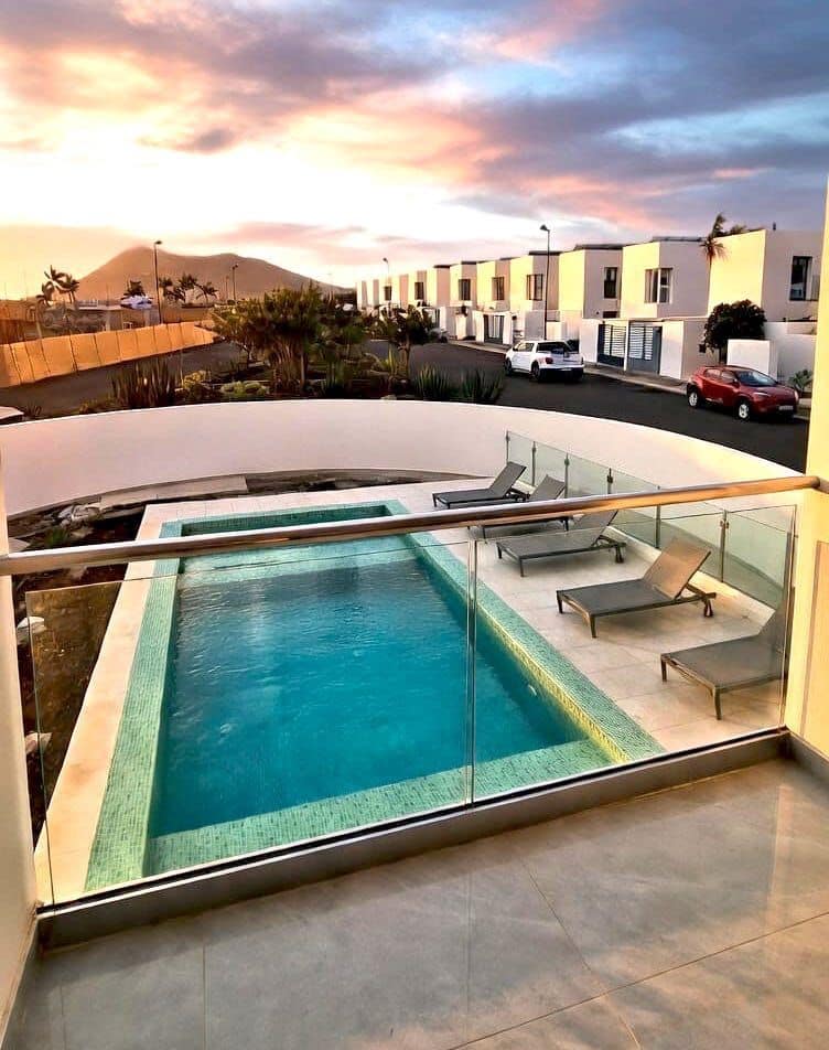 3 bedroom Villa for sale in Villaverde with pool - € 588,000 (Ref: 9812962)