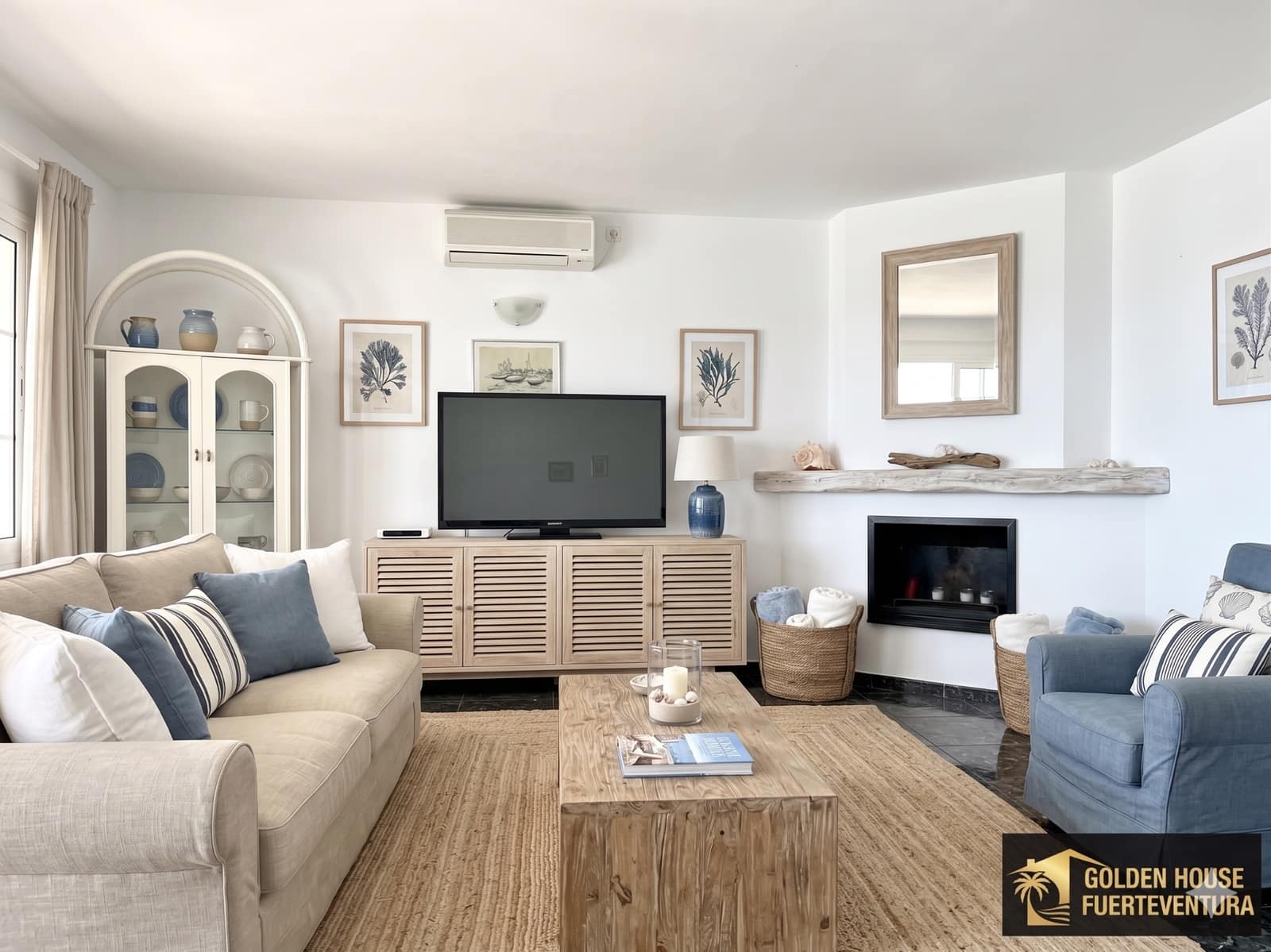 3 bedroom Villa for sale in La Oliva with pool garage - € 410,000 (Ref: 9824714)