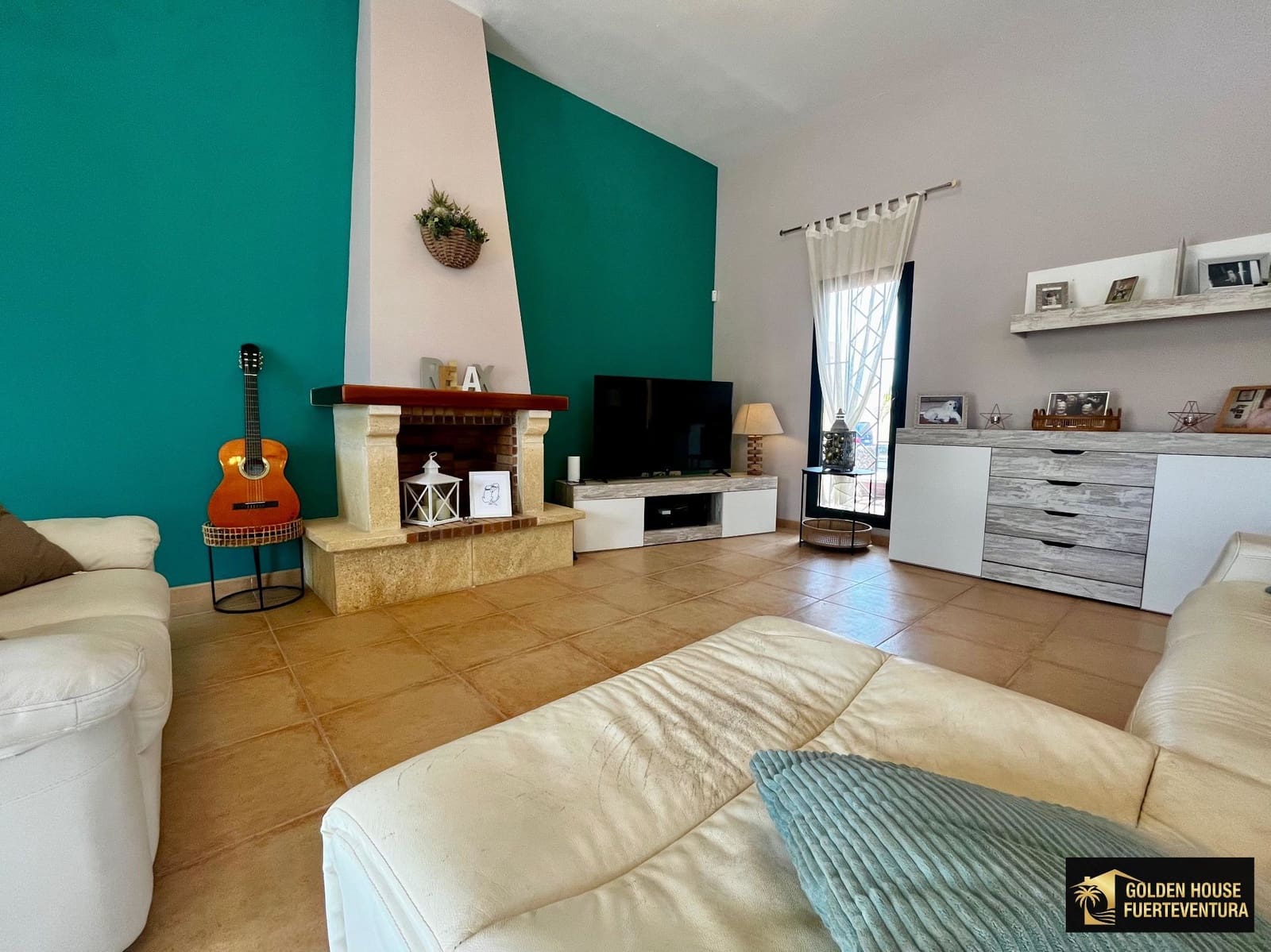 3 bedroom Villa for sale in Corralejo with pool garage - € 540,000 (Ref: 9833268)