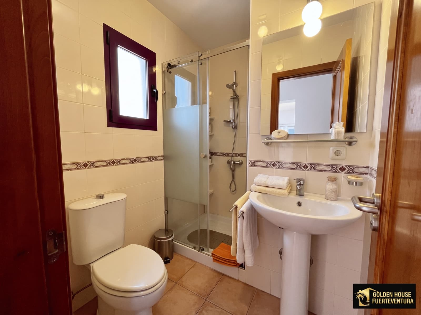 3 bedroom Villa for sale in Corralejo with pool garage - € 540,000 (Ref: 9833268)