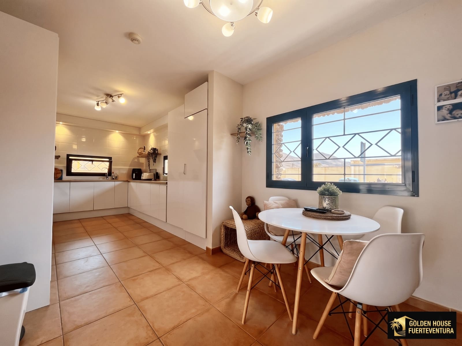 3 bedroom Villa for sale in Corralejo with pool garage - € 540,000 (Ref: 9833268)