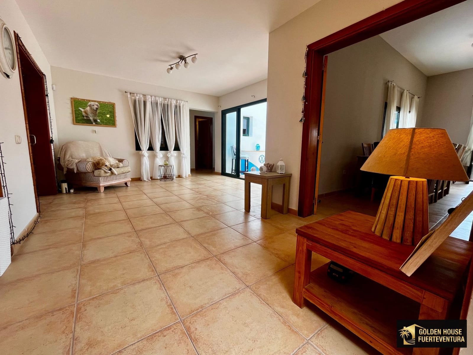 3 bedroom Villa for sale in Corralejo with pool garage - € 540,000 (Ref: 9833268)