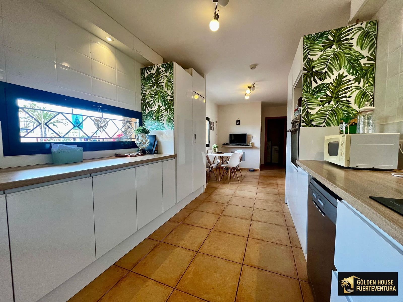 3 bedroom Villa for sale in Corralejo with pool garage - € 540,000 (Ref: 9833268)