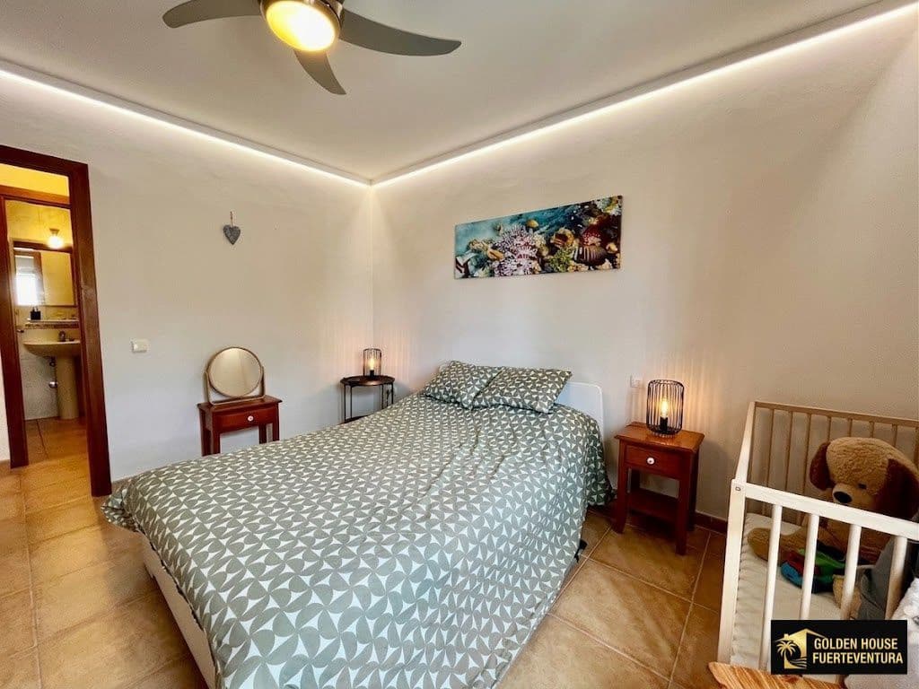 3 bedroom Villa for sale in Corralejo with pool garage - € 540,000 (Ref: 9833268)
