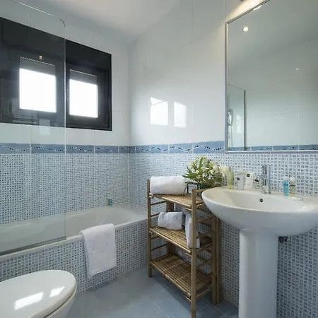 2 bedroom Villa for sale in Lajares with pool - € 220,000 (Ref: 9835200)