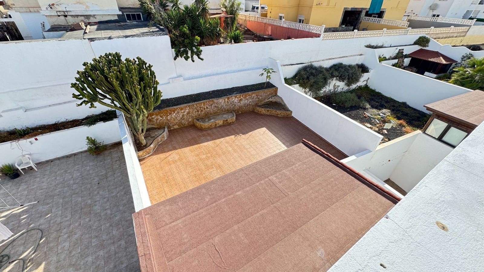 3 bedroom Villa for sale in Puerto del Rosario with garage - € 350,000 (Ref: 9849006)