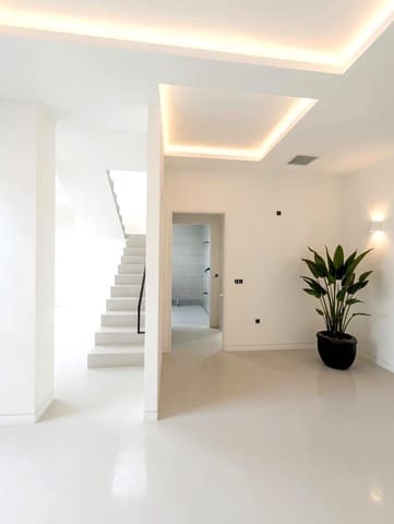4 bedroom Villa for sale in Villaverde, La Oliva with pool - € 753,000 (Ref: 9851327)