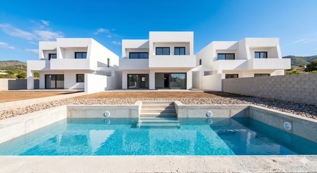 3 makuuhuone Huvila myytävänä paikassa Villaverde, La Oliva mukana uima-altaan - 609 000 € (Ref: 9851328)