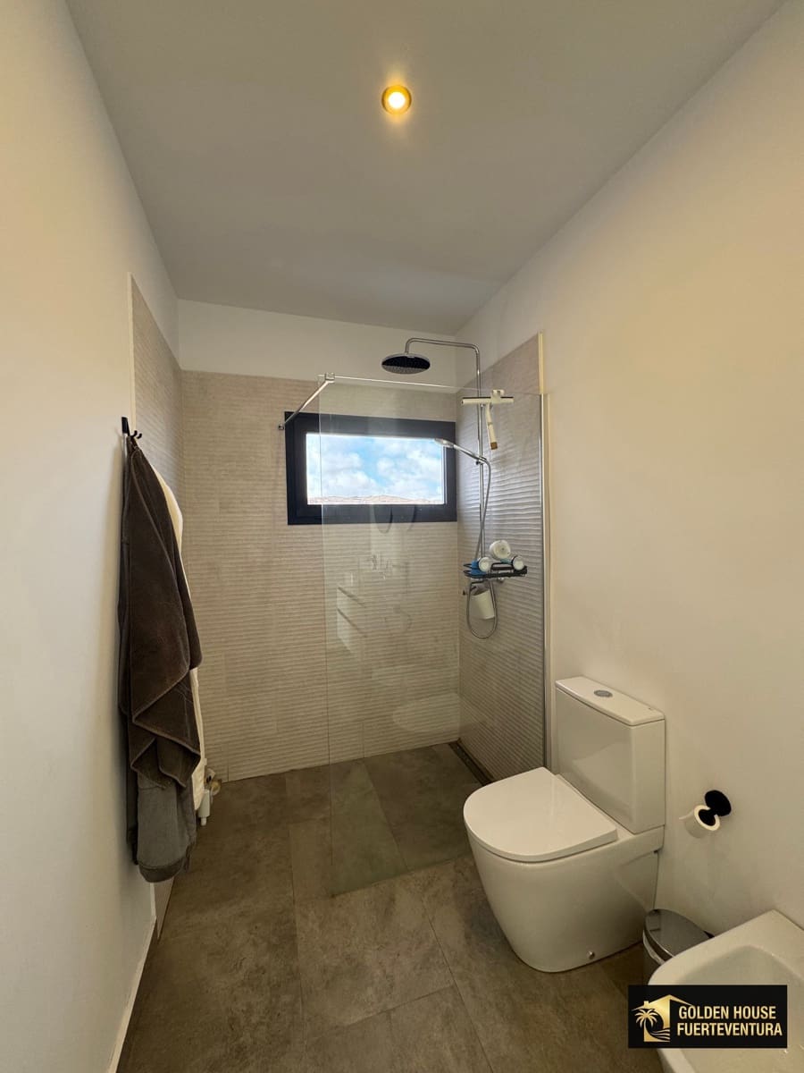 3 bedroom Villa for sale in Villaverde with pool garage - € 1,100,000 (Ref: 9851329)