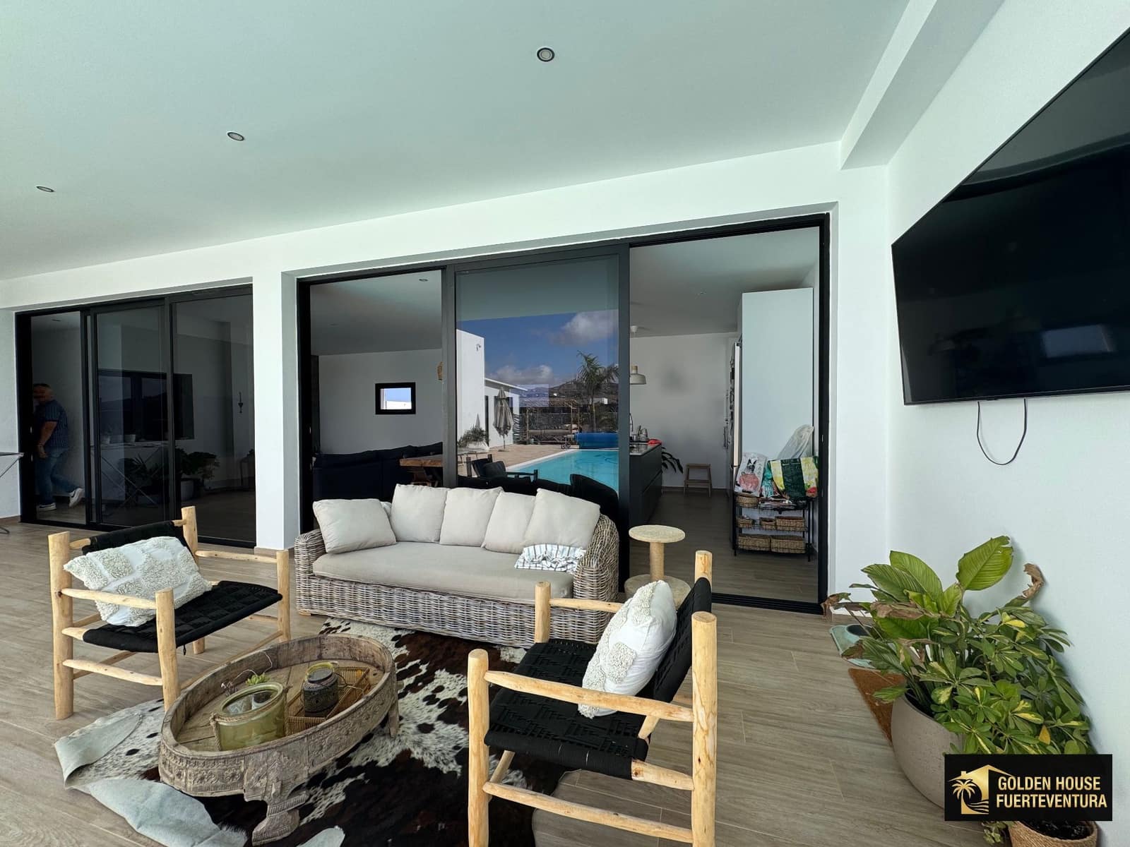 3 bedroom Villa for sale in Villaverde with pool garage - € 1,100,000 (Ref: 9851329)