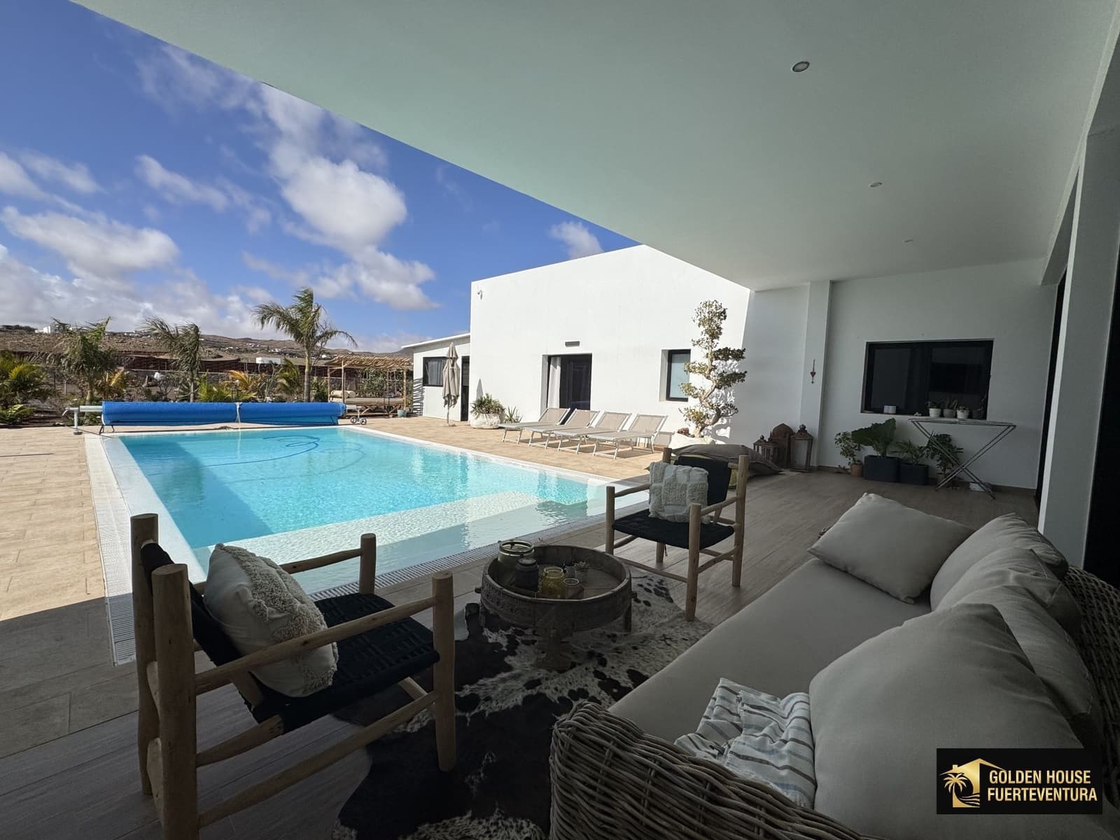 3 bedroom Villa for sale in Villaverde with pool garage - € 1,100,000 (Ref: 9851329)