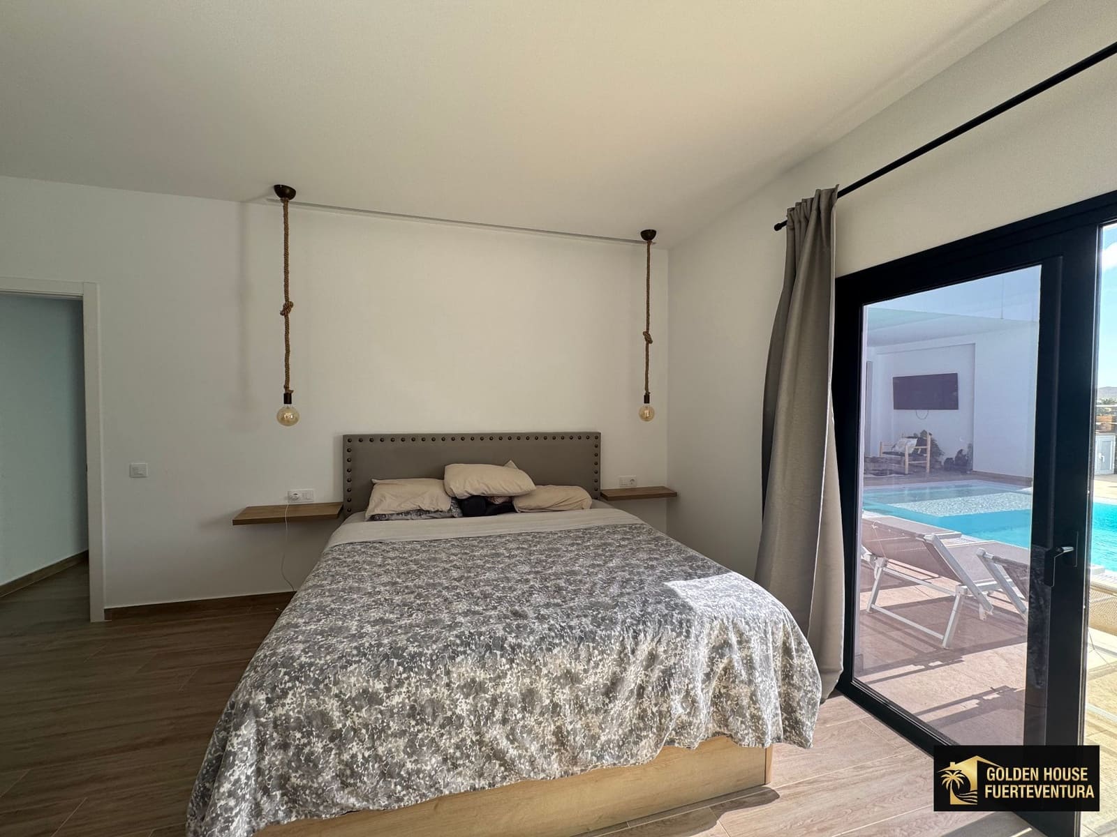 3 bedroom Villa for sale in Villaverde with pool garage - € 1,100,000 (Ref: 9851329)