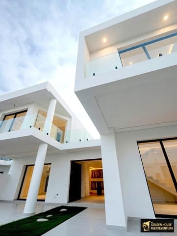 2 soveværelse Villa til salg i Villaverde, La Oliva med swimmingpool garage - € 454.000 (Ref: 9868175)