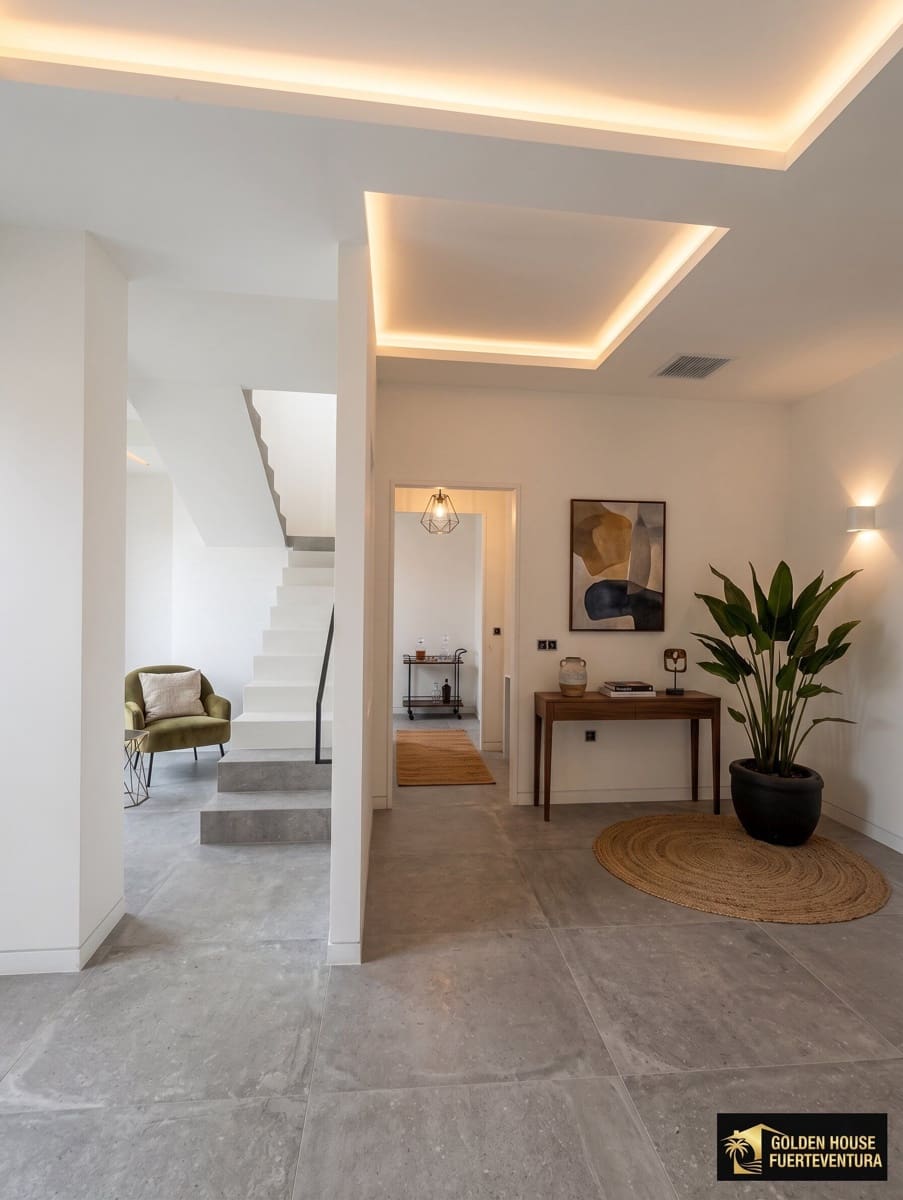 2 bedroom Villa for sale in Villaverde with pool garage - € 454,000 (Ref: 9868175)