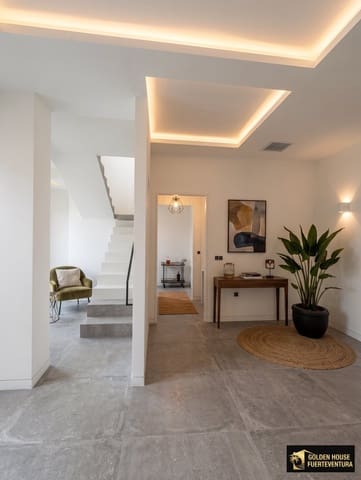 2 soveværelse Villa til salg i Villaverde, La Oliva med swimmingpool garage - € 454.000 (Ref: 9868175)