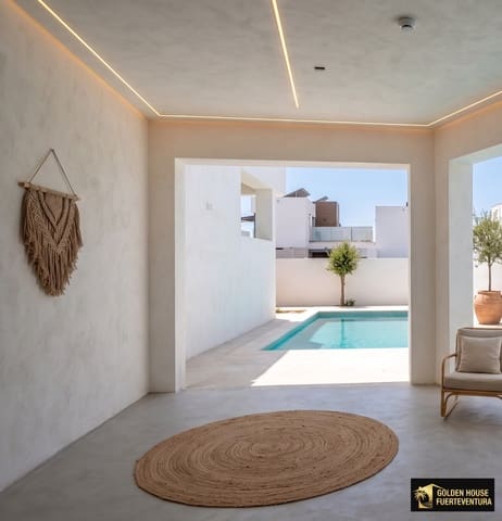 2 soveværelse Villa til salg i Villaverde, La Oliva med swimmingpool garage - € 454.000 (Ref: 9868175)